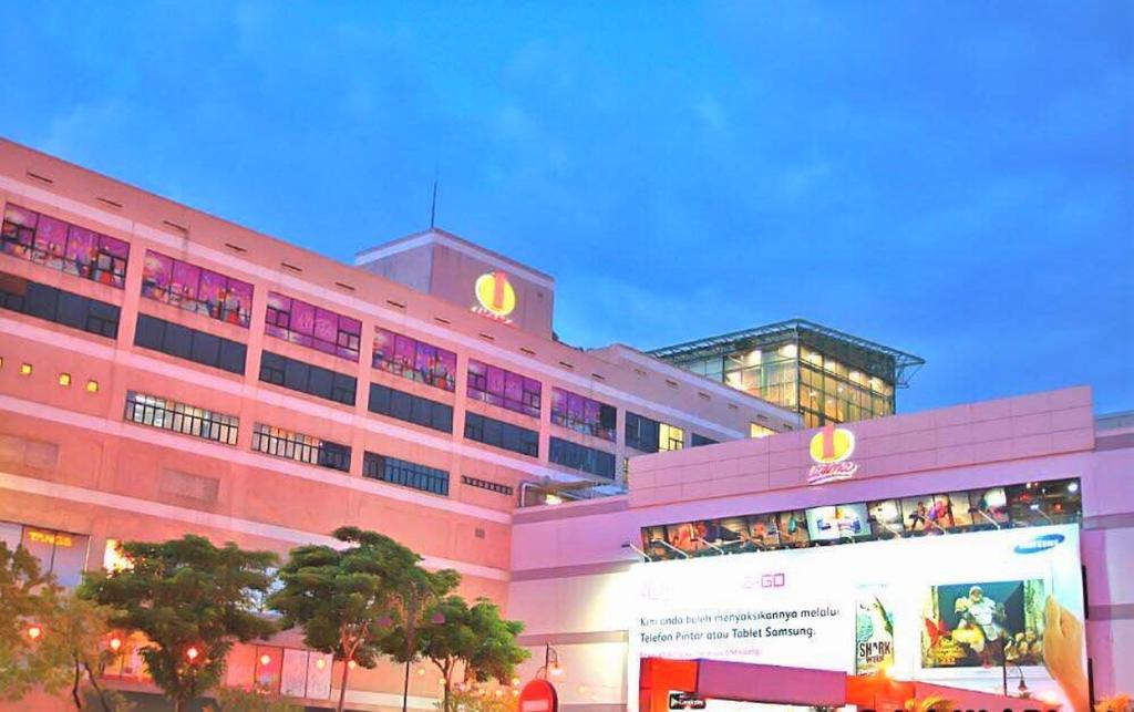 Hotel Sri Sutra - Bandar Sri Damansara Sungai Buloh Exterior photo